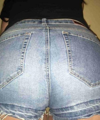 Соблазнительная брюнетка готова исполнить все твои желания и фантазии. Приласкаю тебя так, что ты не захочешь уходить. Жду тебя у себя в уютной обстановке! 8974, 36 лет